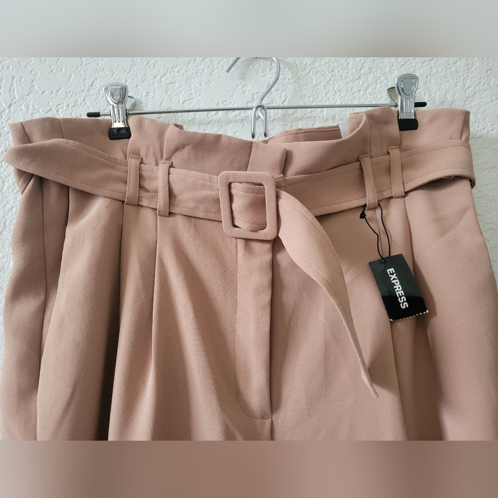 Express — Beige Wide‑Leg Pants 🌸 Size 12 🌸 NWT
